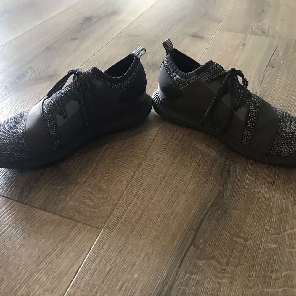 Under Armour Men’s Sneakers - Picture 5 of 6